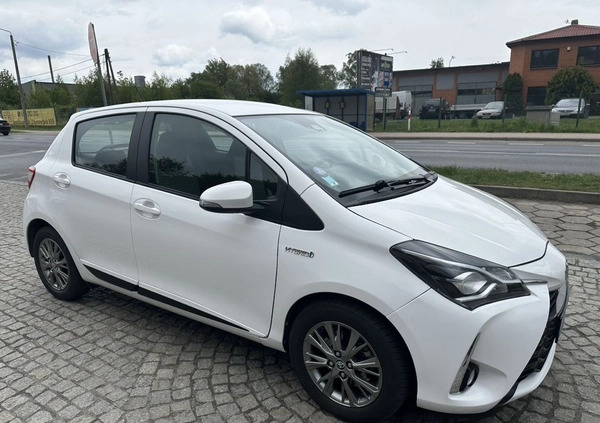 Toyota Yaris cena 55800 przebieg: 36123, rok produkcji 2018 z Krotoszyn małe 106